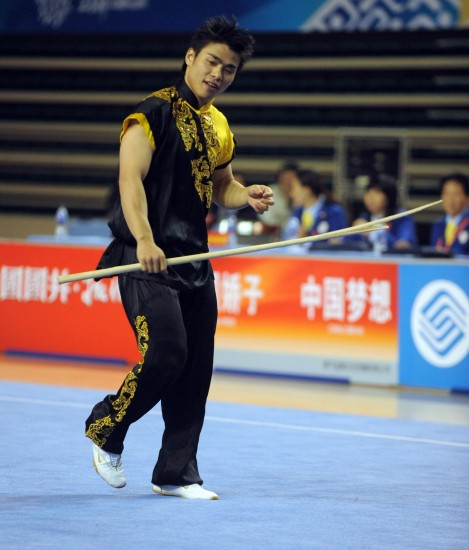 Ultrasonic inspection of sports equipment